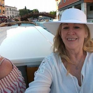 Meet your Posher, Debbie